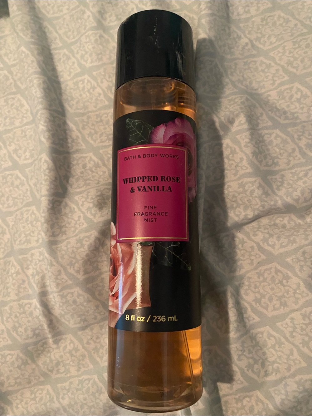 Bath and body works whipped Rose & vanilla fragrance mist